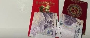 職業(yè)伴娘600元尾款被克扣，新娘：她連吃帶拿！